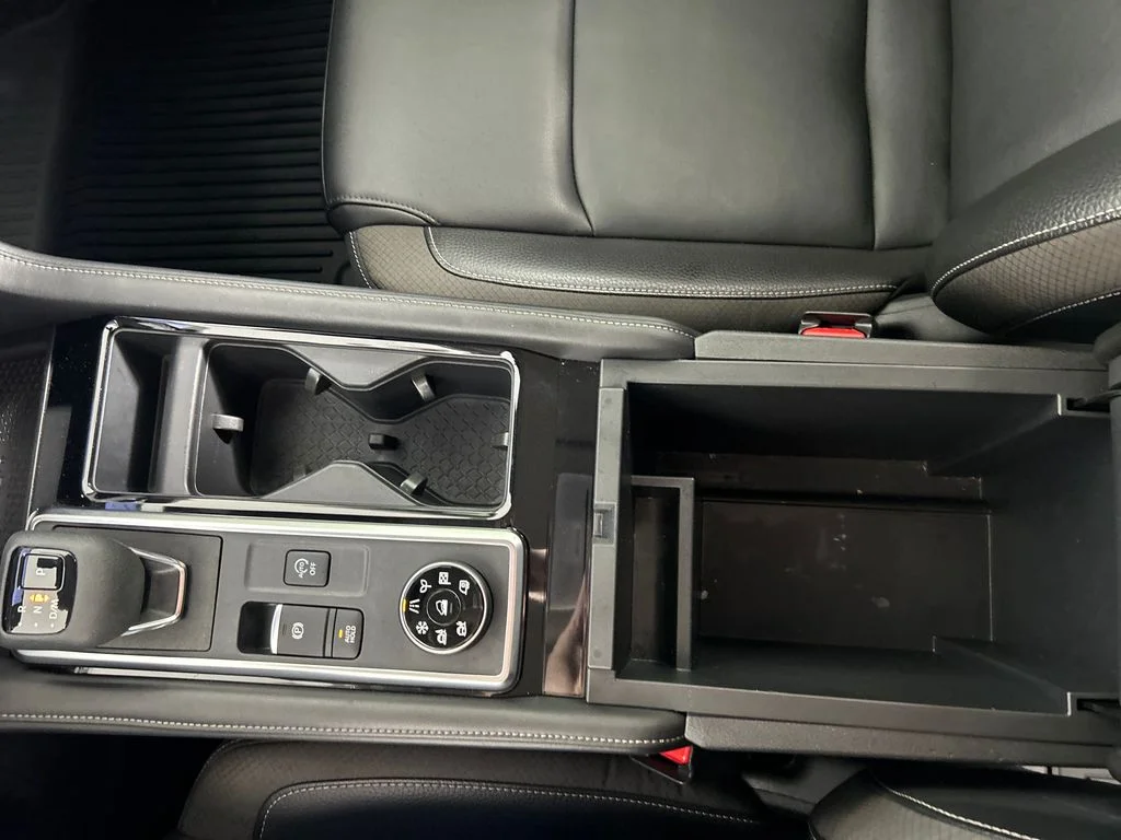 Used 2023 Gray Nissan SL image 15