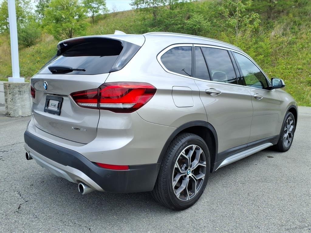 Used 2021 Cashmere Silver Metallic BMW xDrive28i image 6
