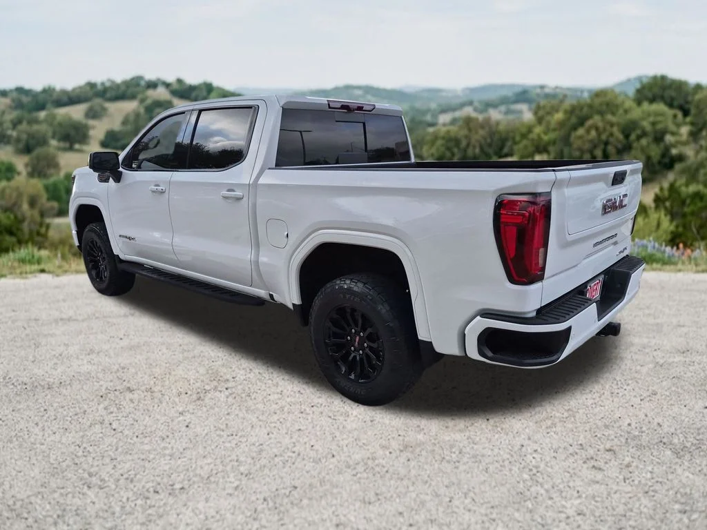 Used 2022 White GMC AT4X image 7