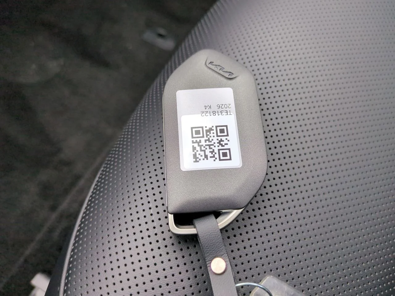 New 2026 Snow White Pearl Kia EX image 47