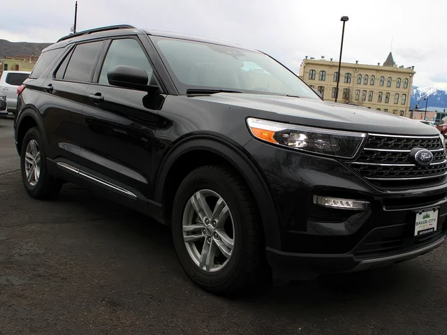 2024 Ford Explorer XLT