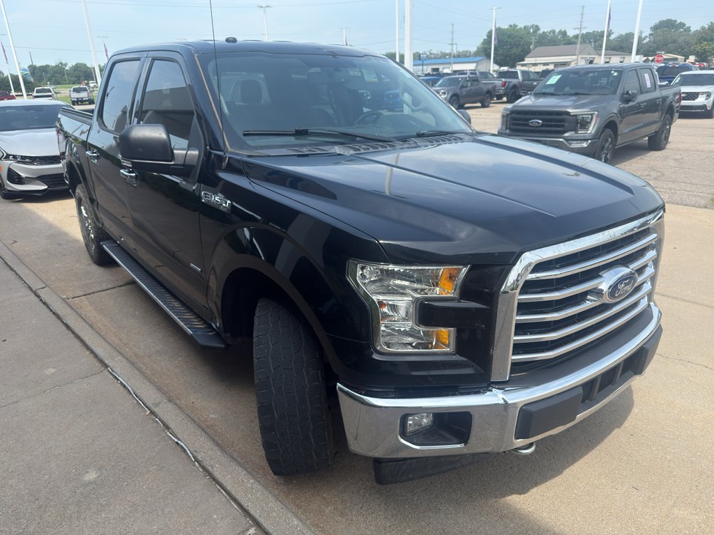 Used 2017 Shadow Black Ford XLT image 4