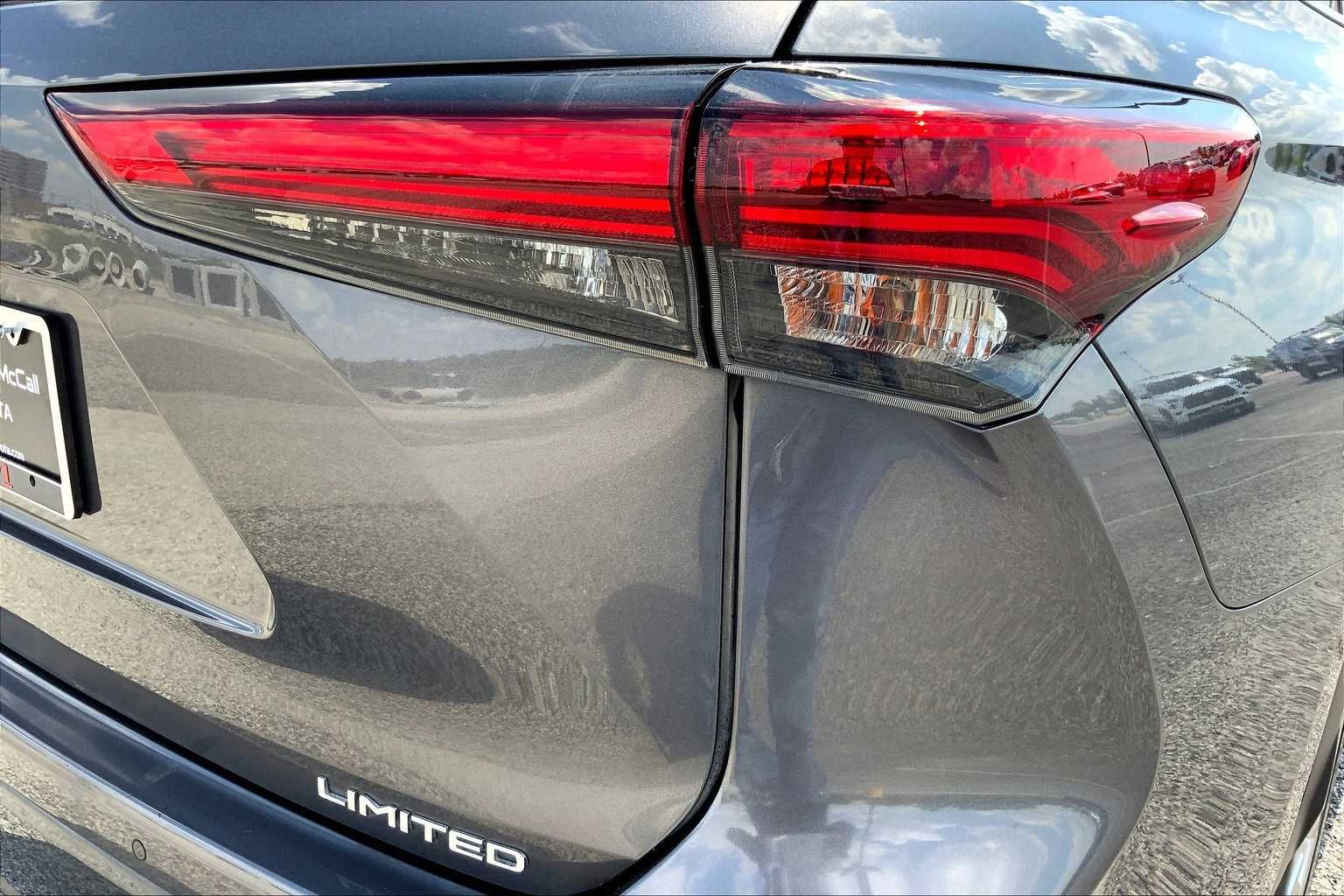 Used 2020 Magnetic Gray Metallic Toyota Limited image 30