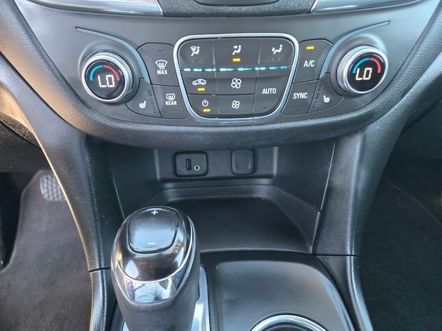 Used 2018 Silver Chevrolet LT image 14