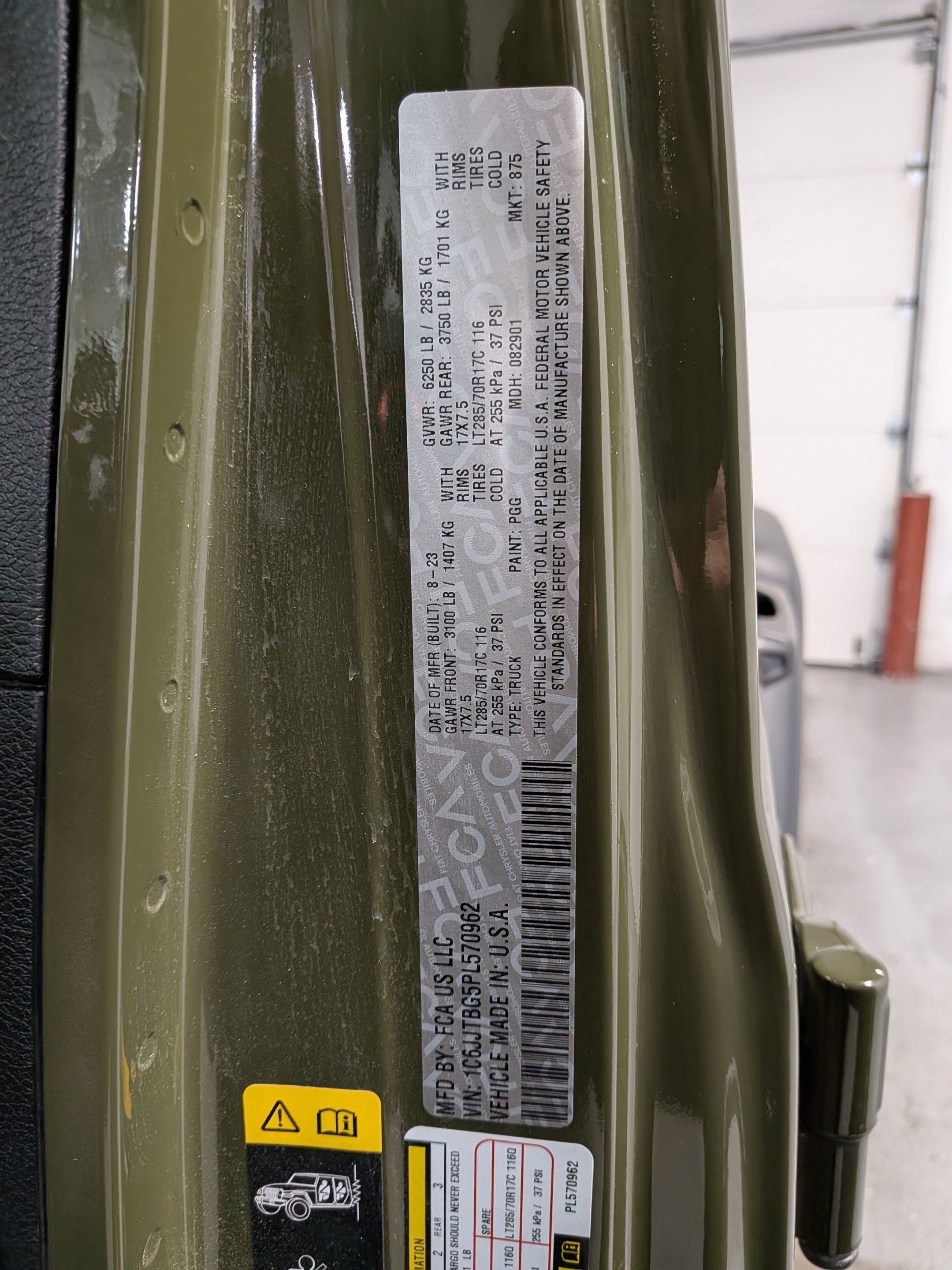 Used 2023 Sarge Green Clearcoat Jeep Rubicon image 35