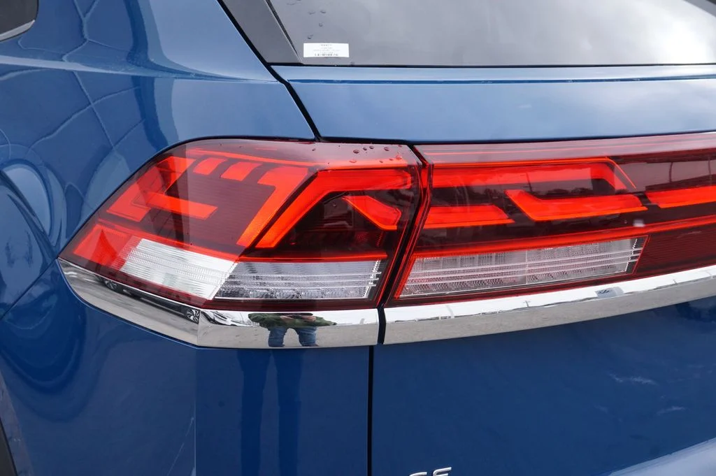 New 2026 Blue Volkswagen 2.0T SE w/Technology image 33