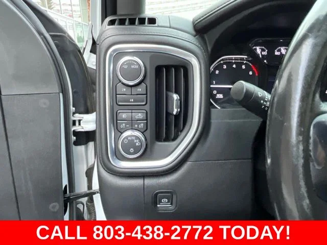 Used 2022 White GMC SLE image 26