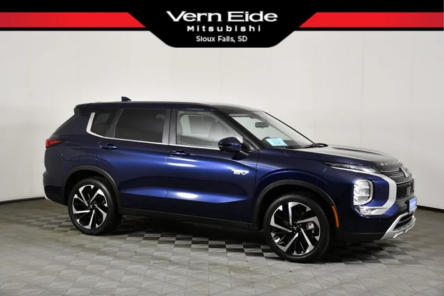 2025 Mitsubishi Outlander Plug-In Hybrid SE