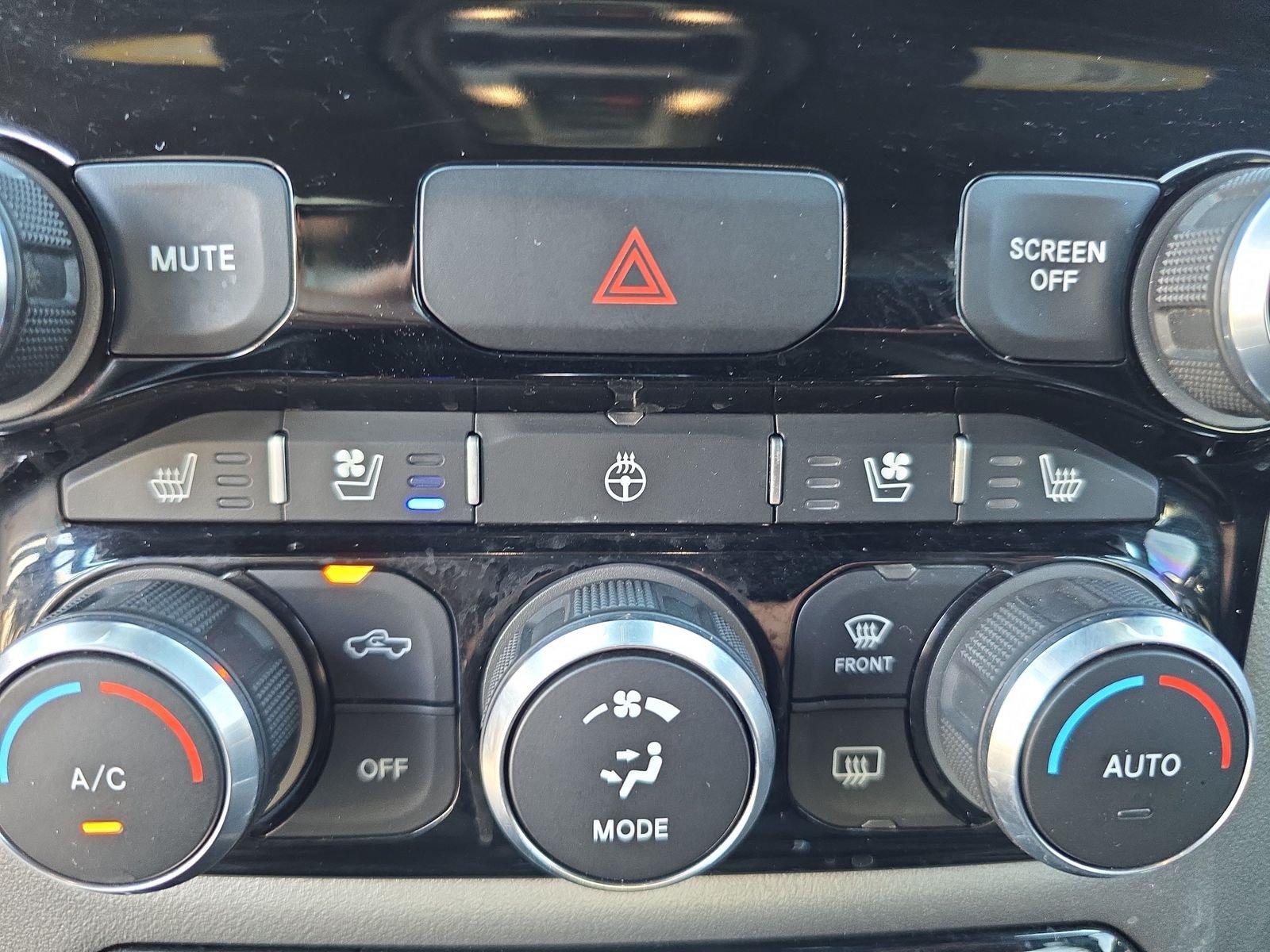 2024 RAM Ram 1500 Pickup Laramie - Photo 19