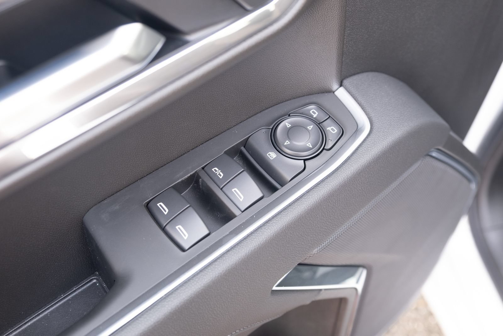 2026 Chevrolet Silverado 1500 LT - Photo 14