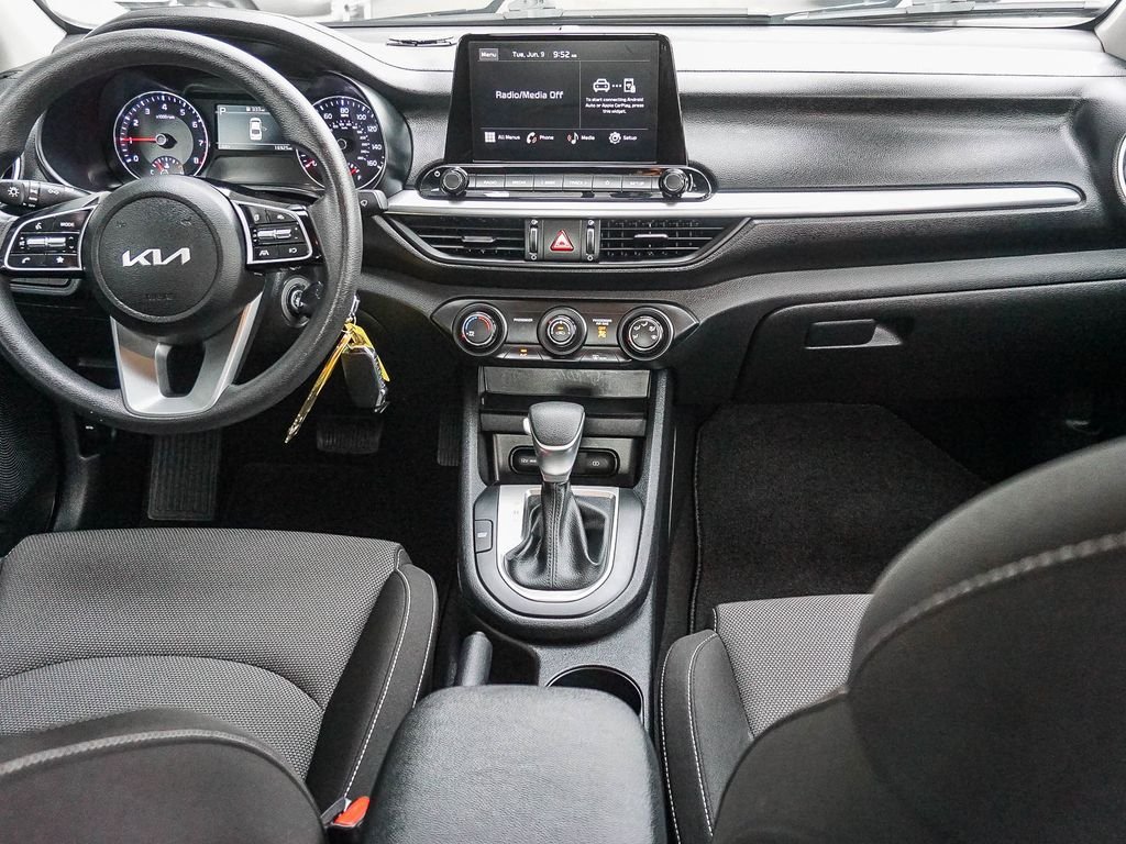 Used 2024 Black Kia LXS image 15