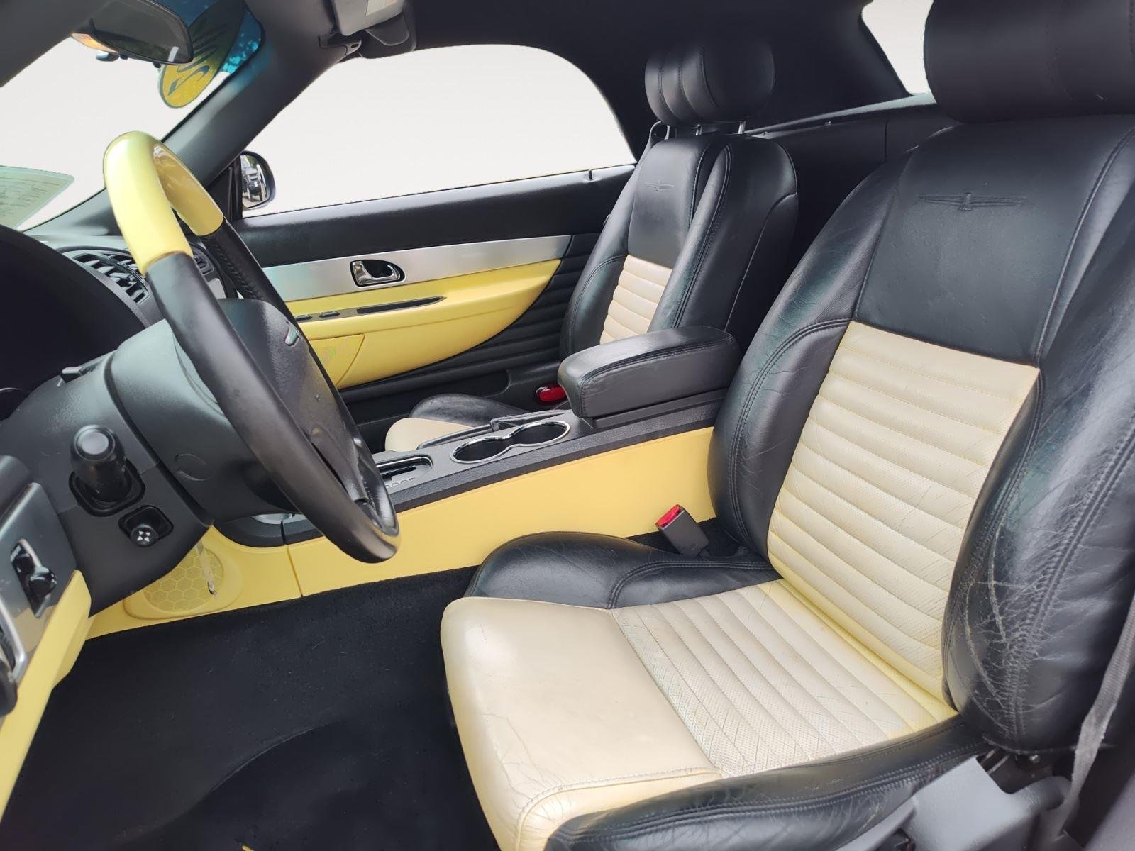 Used 2002 Inspiration Yellow Ford Deluxe image 9