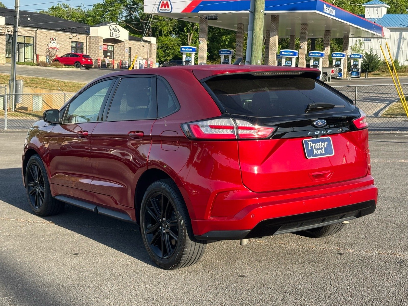 Used 2023 Rapid Red Metallic Tinted Clearcoat Ford ST-Line image 3