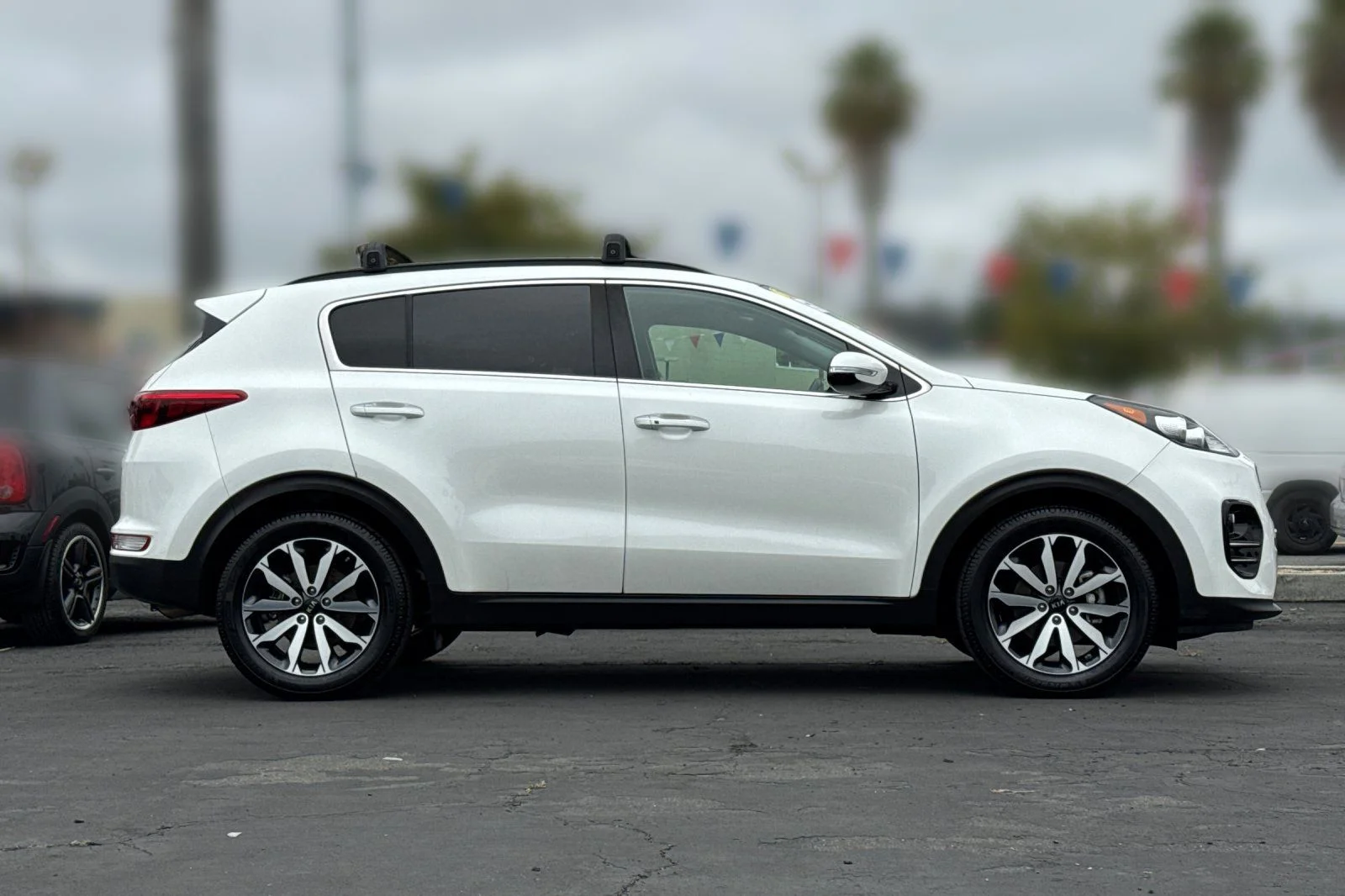 Certified Used 2019 Snow White Pearl Kia EX image 28