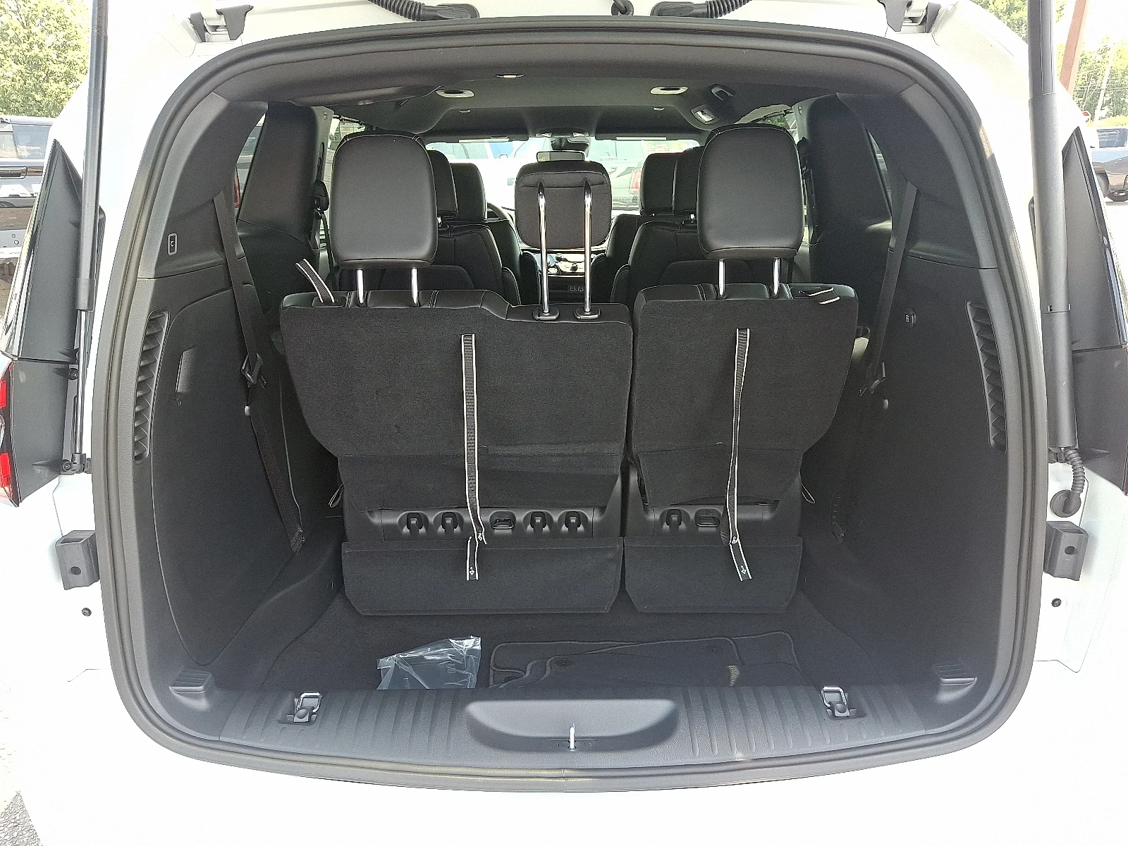 2025 Chrysler Pacifica Select - Photo 22