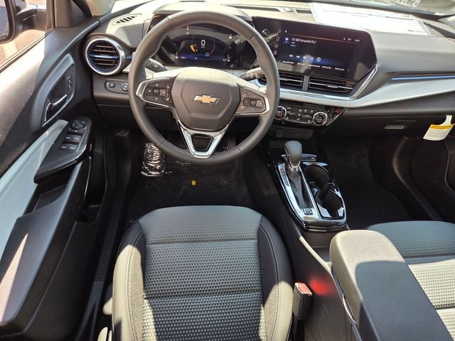 2026 Chevrolet Trax LT - Photo 8