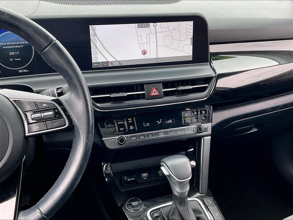 Used 2024 Fusion Black Kia S image 17