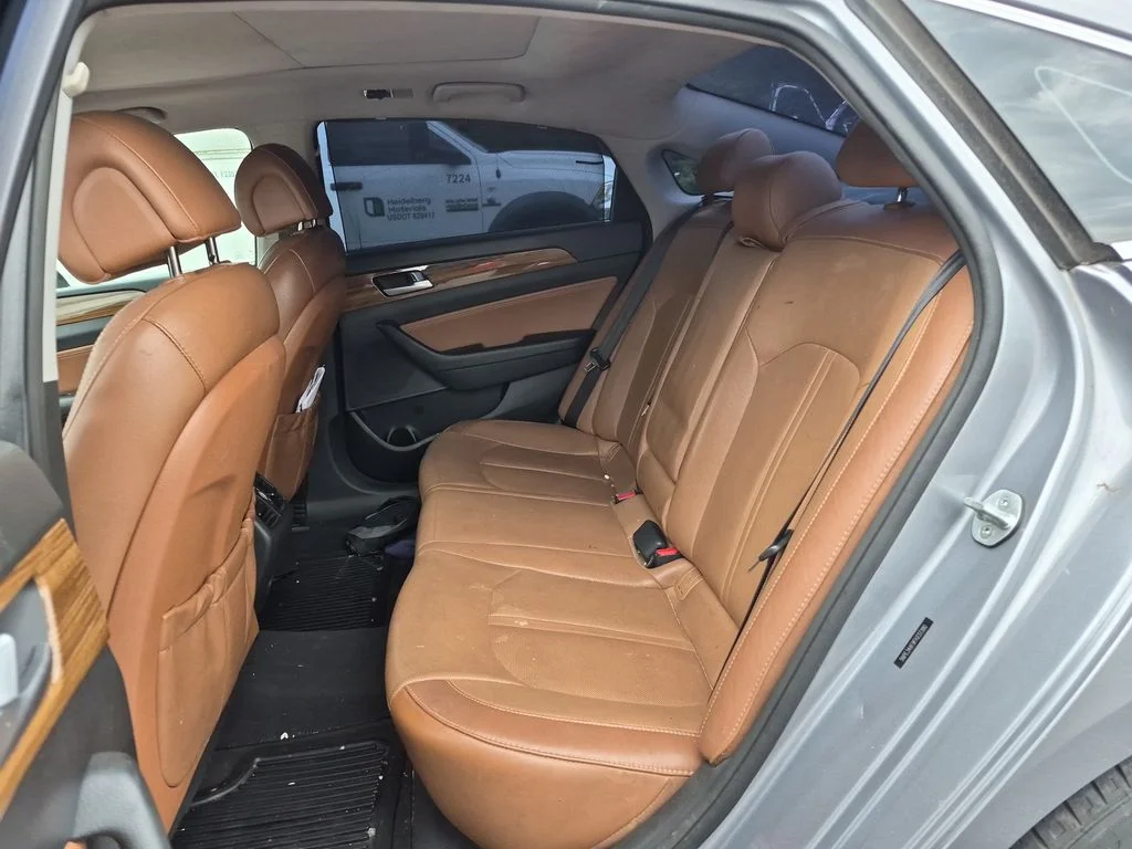 Used 2015 Shale Gray Metallic Hyundai Limited image 14