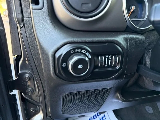 Used 2019 Gray Jeep Sport S 4x4 image 25