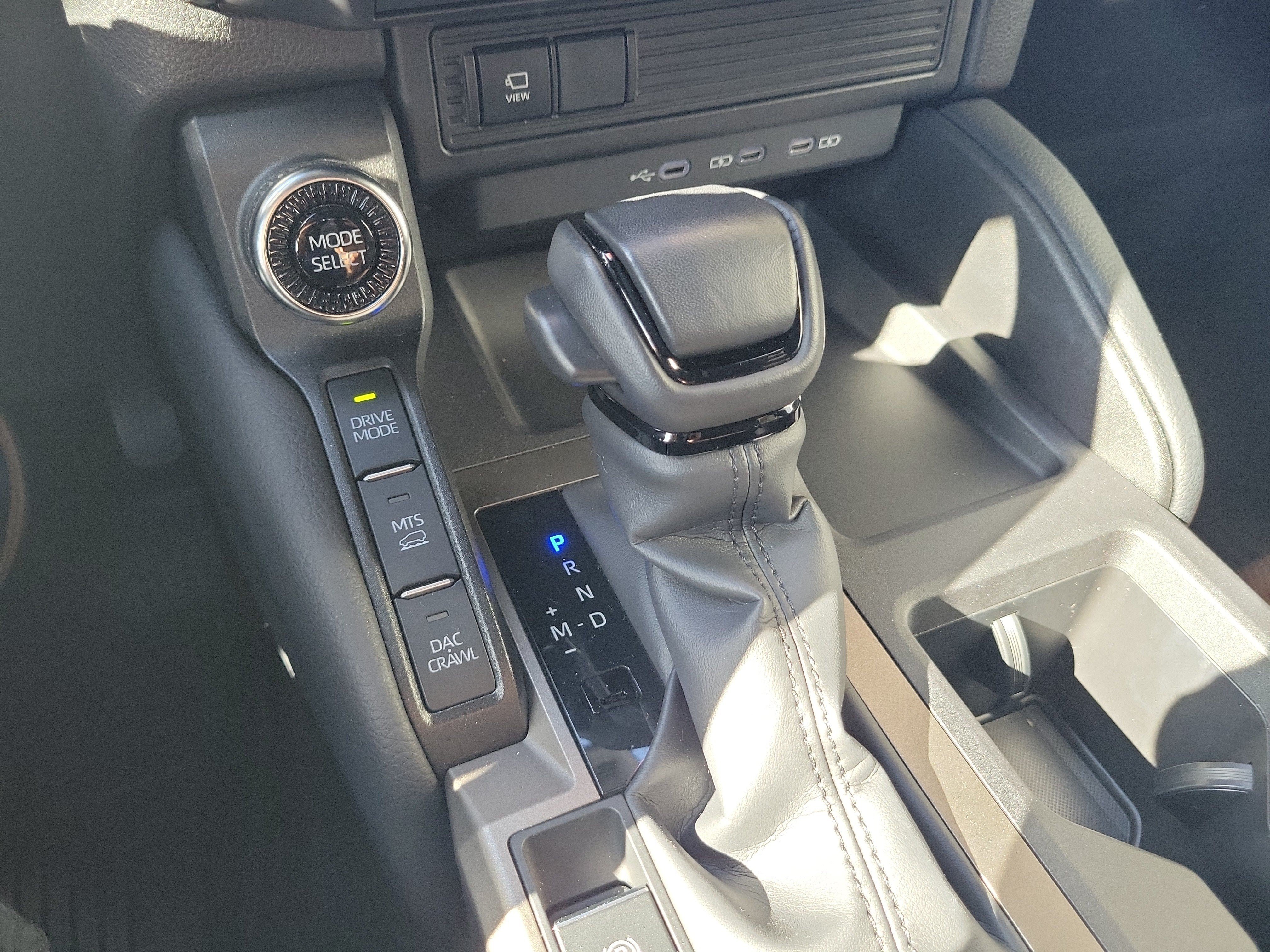 Used 2025 Pearl Toyota Base image 29