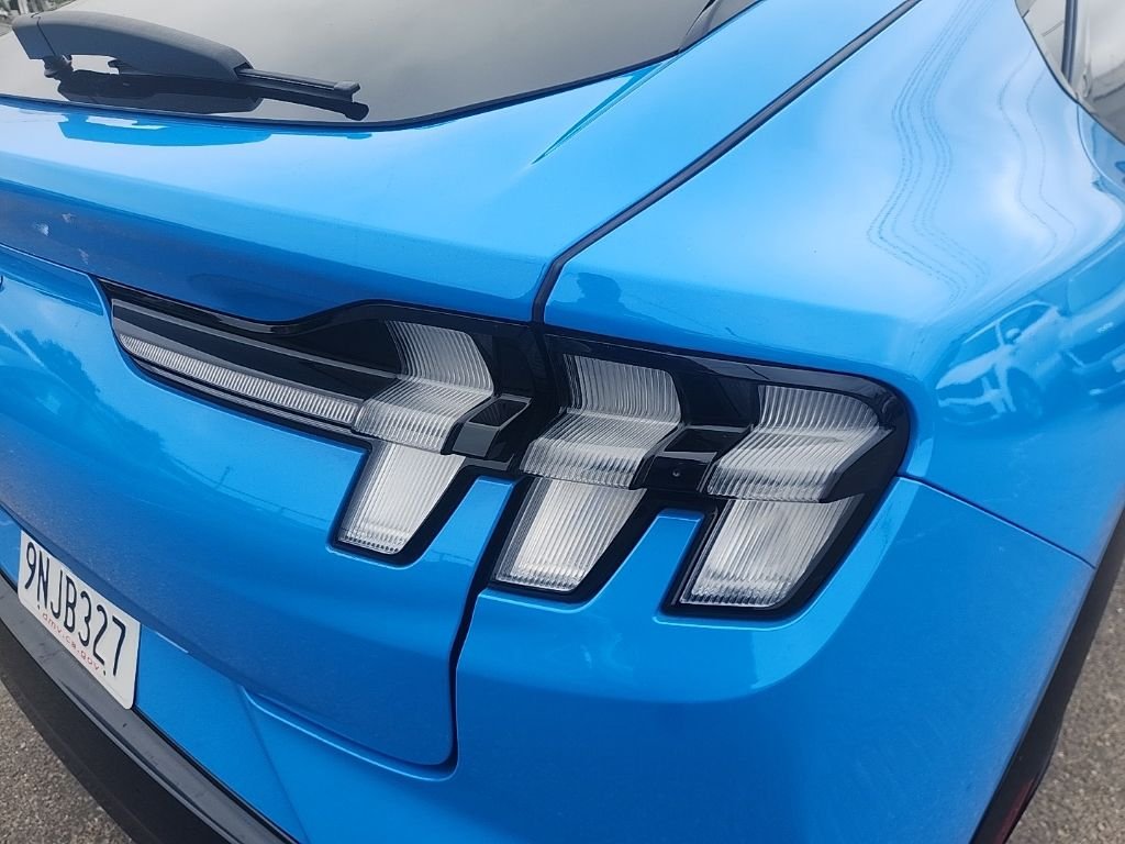 Used 2023 Blue Ford Premium image 14