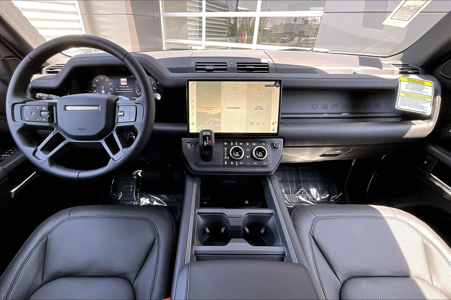 New 2026 Woolstone Green Land Rover X-Dynamic SE image 5