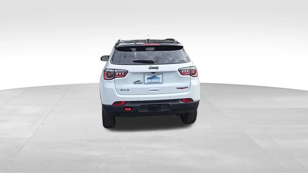 Used 2025 White Jeep Trailhawk image 7