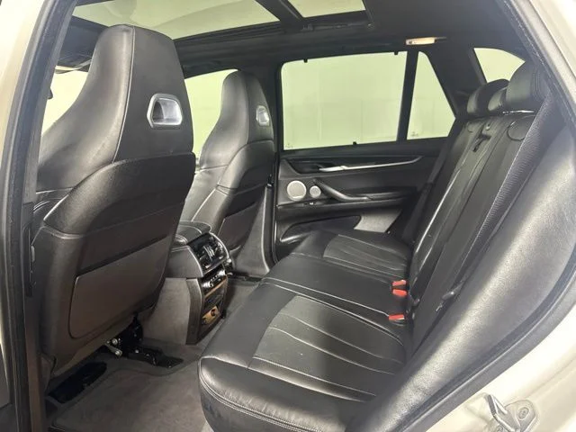 Used 2017 White Metallic BMW Base image 12
