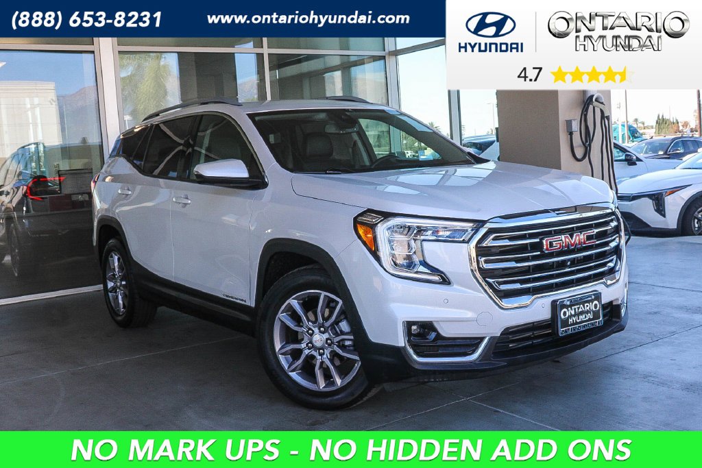 Used 2023 White GMC SLT image 1