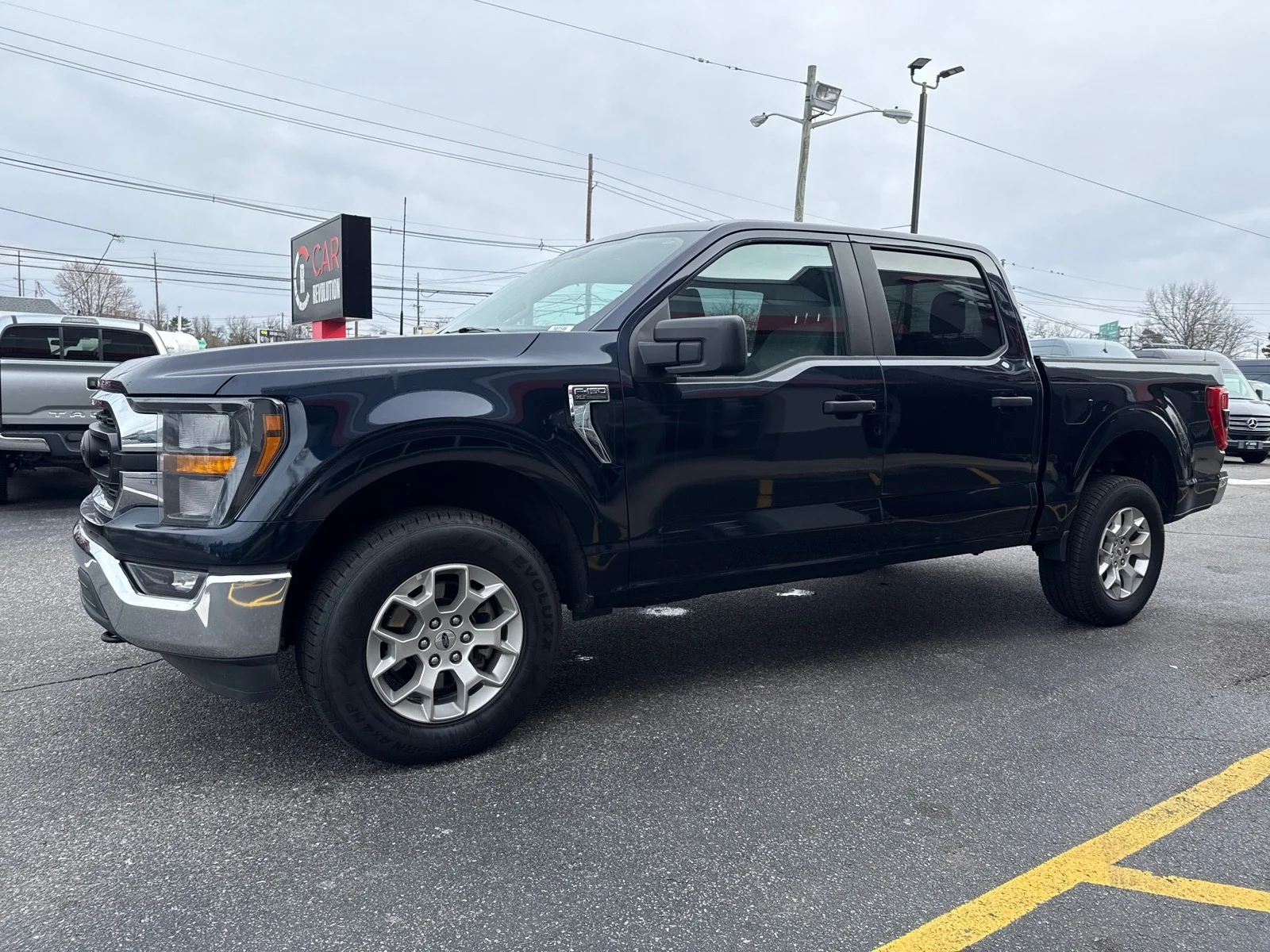 Used 2023 Antimatter Blue Metallic Ford XLT 4WD image 3