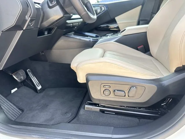 Used 2026 White BMW 30 xDrive image 28