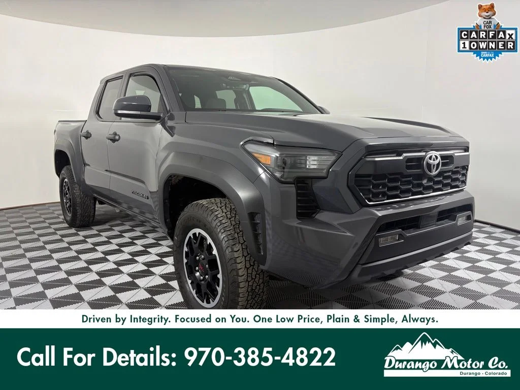 Used 2022 Gray Toyota SR image 5
