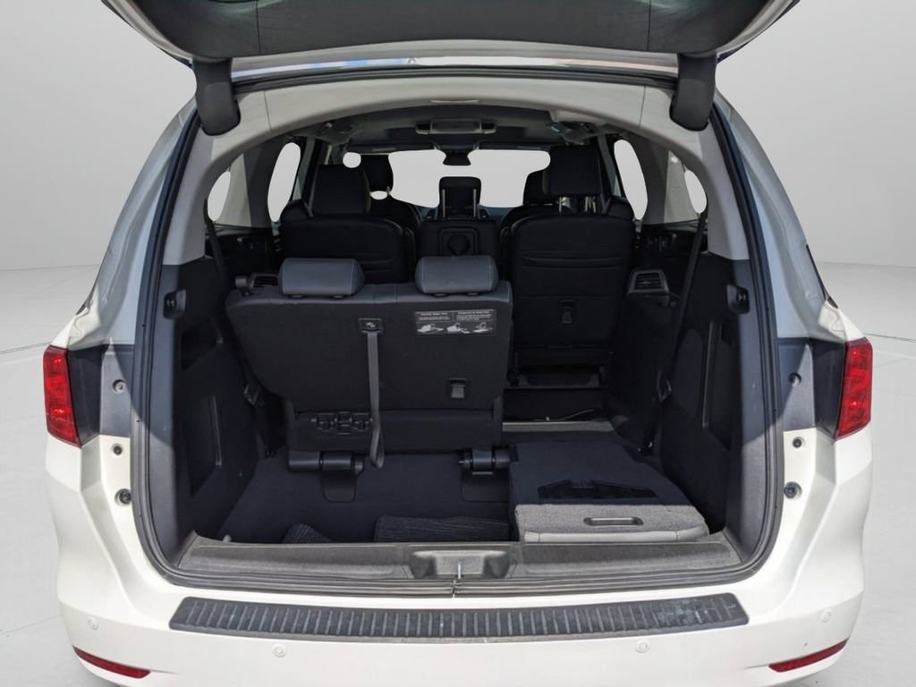 Used 2022 White Honda Touring image 9