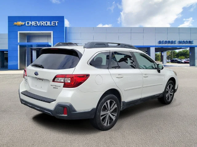2019 Subaru Outback Limited - Photo 4