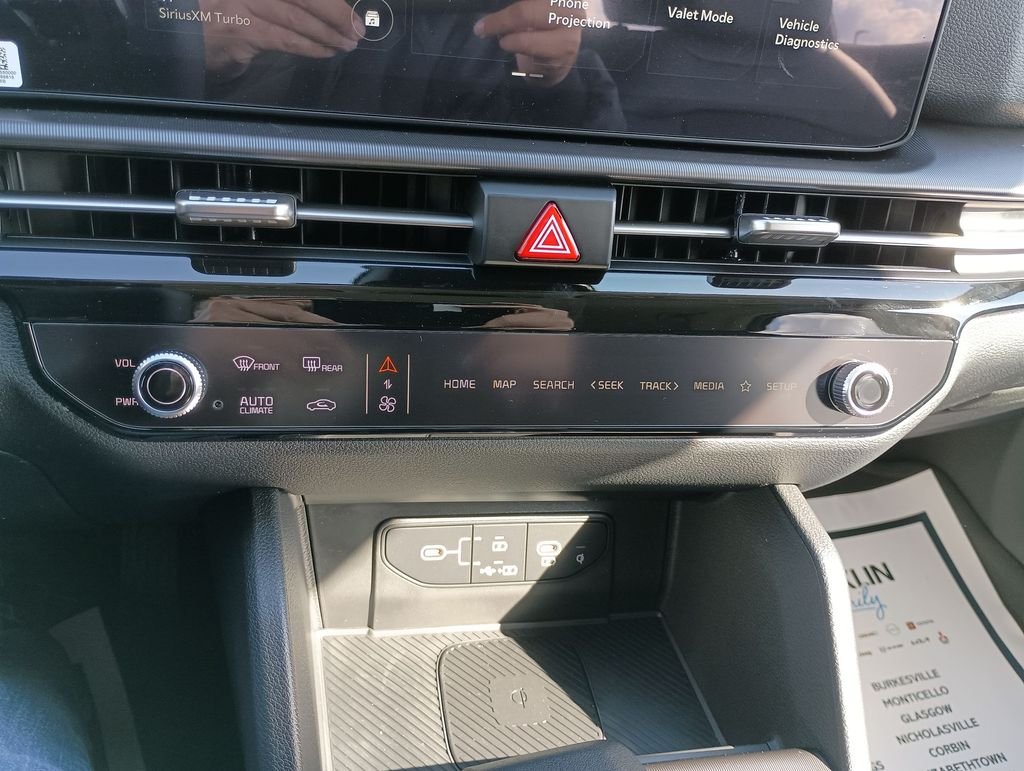 New 2026 Glacial White Pearl Kia EX image 22