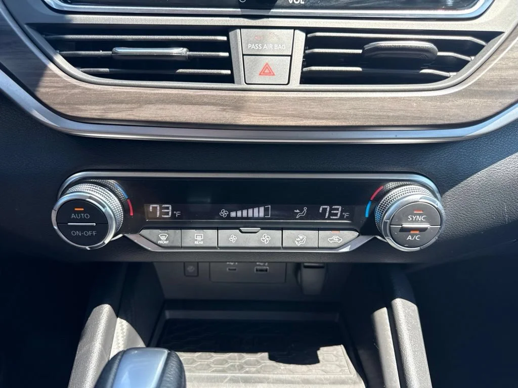 Used 2025 White Nissan SV image 17