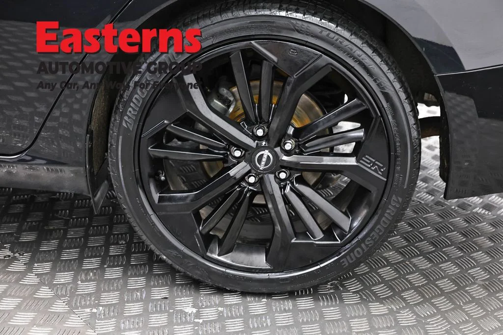 Used 2024 Black Nissan 2.5 SR image 33