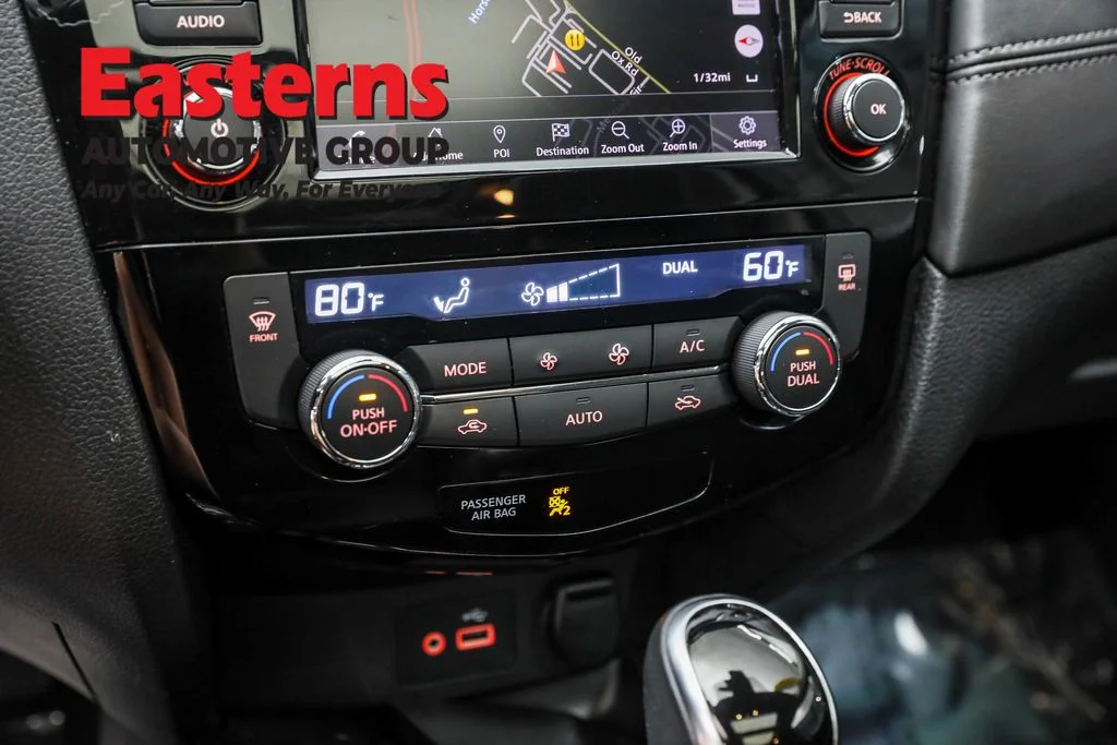 Used 2019 Gray Nissan SL image 20