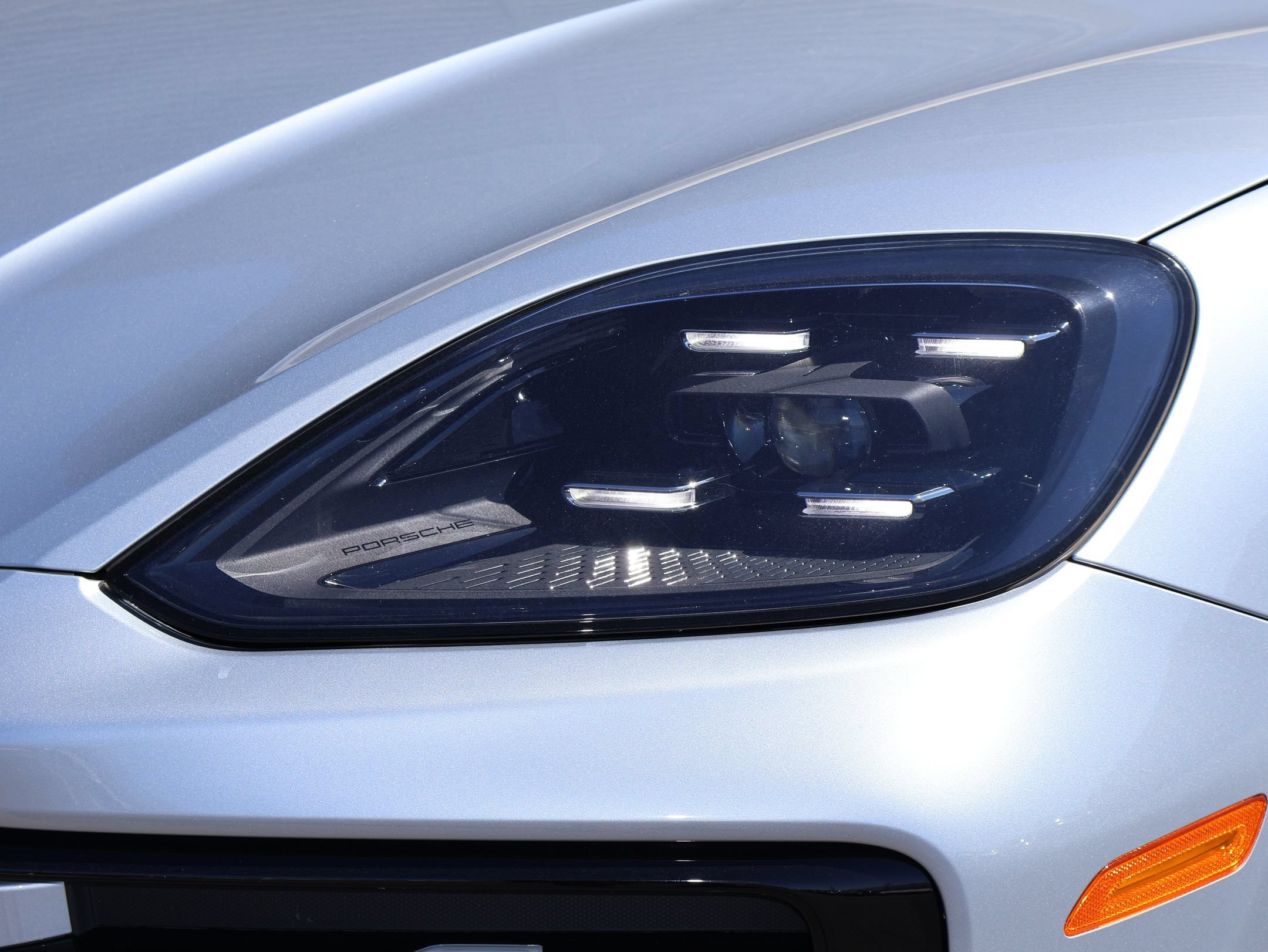 Used 2024 Dolomite Silver Metallic Porsche  image 13