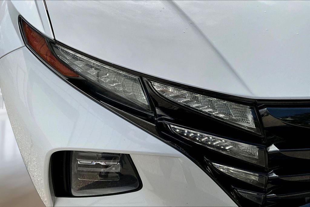 Used 2024 White Pearl Hyundai Limited image 29