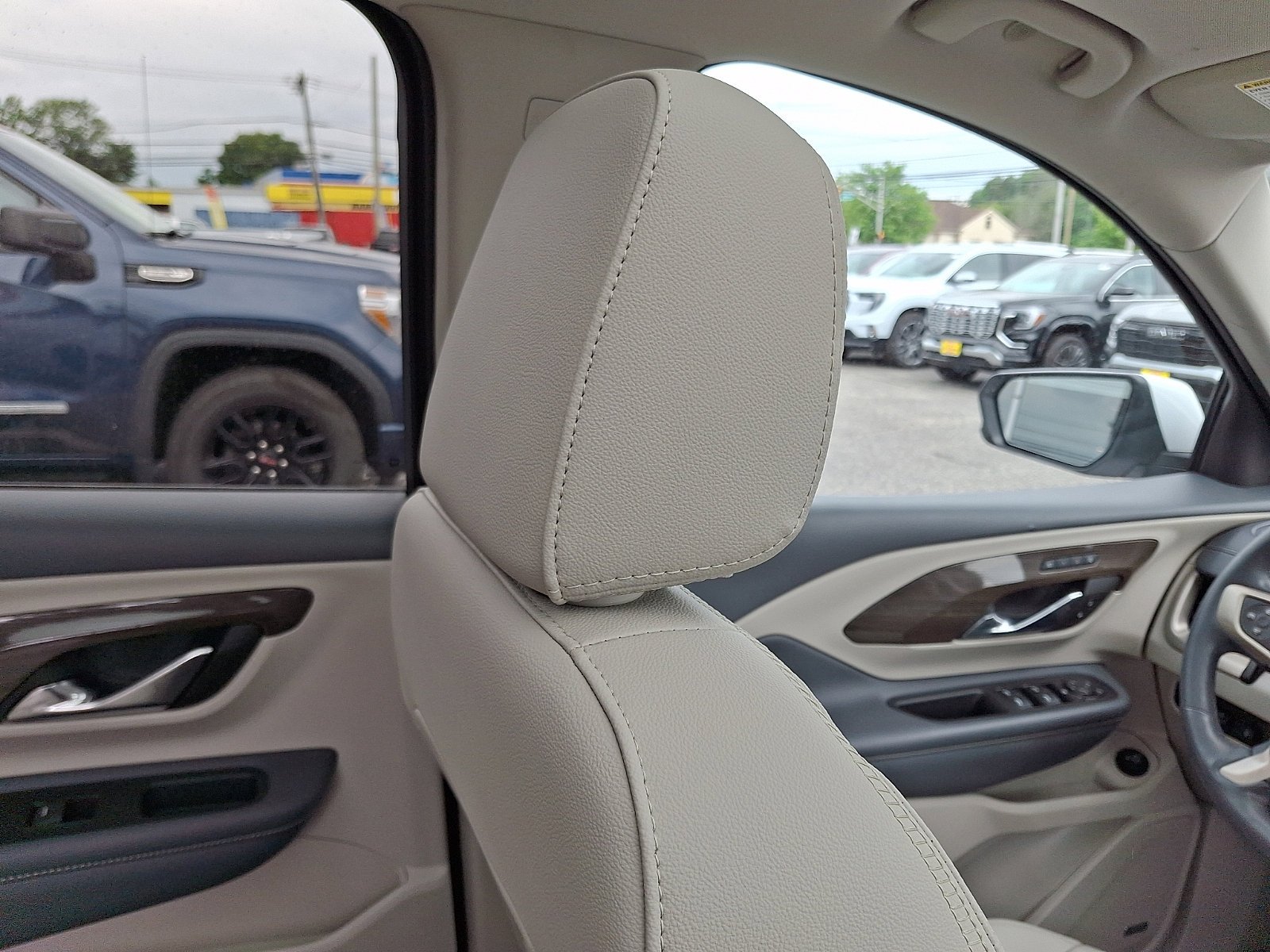 2023 GMC Terrain Denali - Photo 13