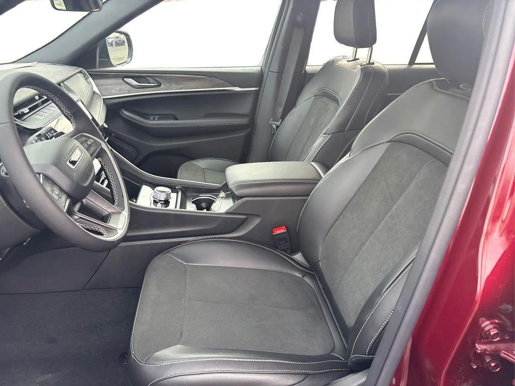New 2026 Velvet Red Pearlcoat Jeep Laredo Altitude image 9