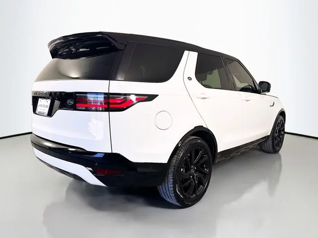 Used 2023 White Land Rover S R-Dynamic image 5