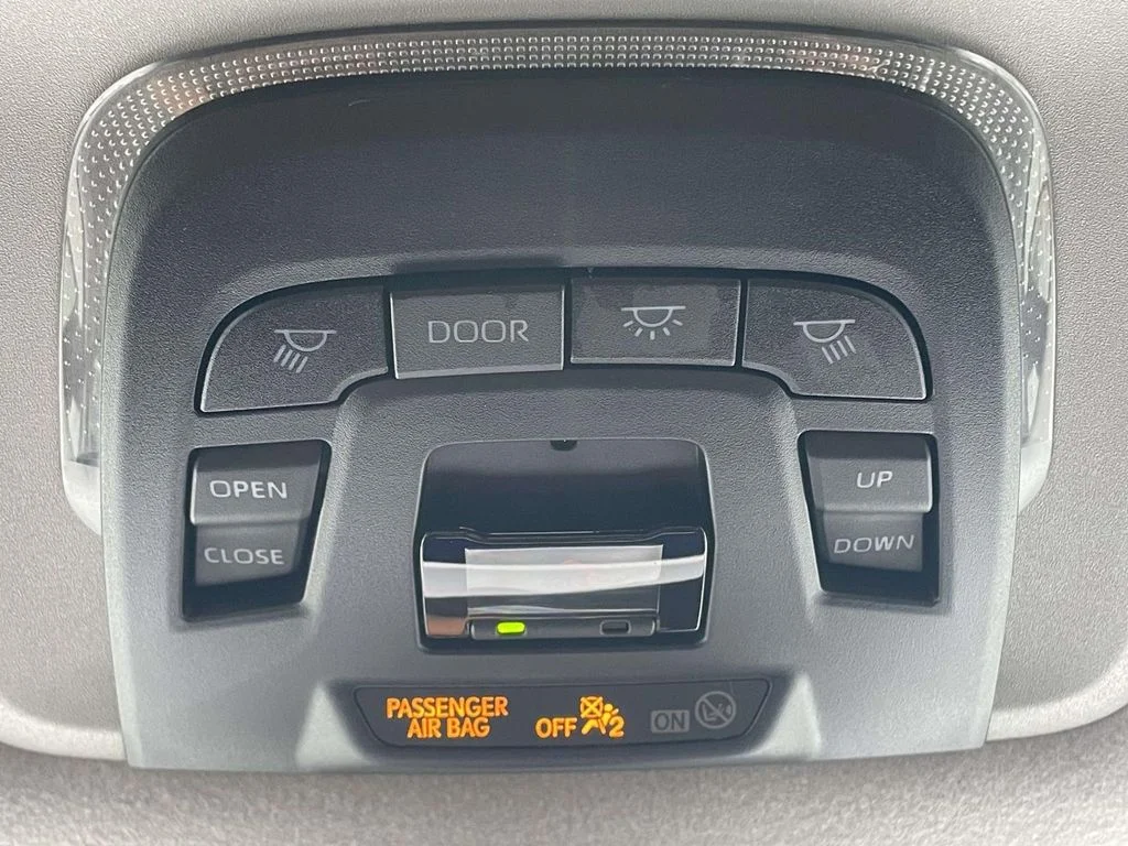 2025 Toyota Corolla Cross LE - Photo 21