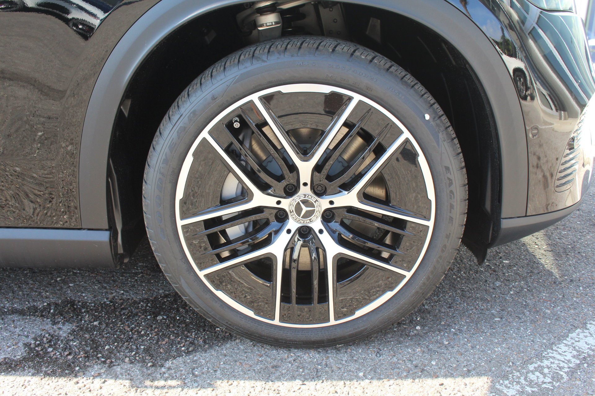 New 2026 Black Mercedes-Benz EQE 320+ image 41