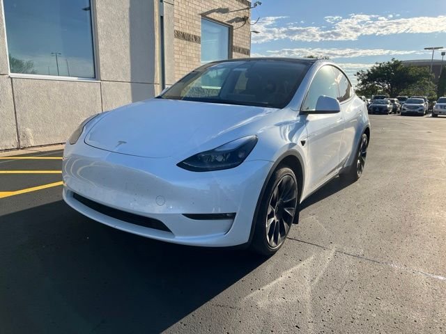 Used 2023  Tesla Long Range image 4