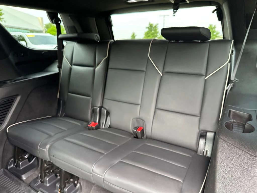 Used 2022 White Cadillac Sport image 38