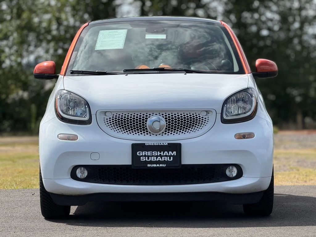 Used 2016 smart fortwo proxy with VIN WMEFJ5DA1GK050770 for sale in Gresham, OR