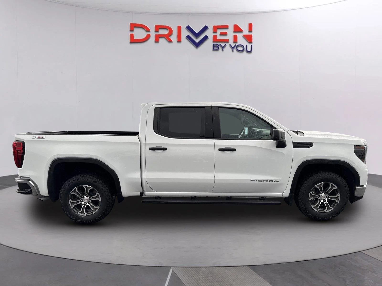 Used 2025 Summit White GMC Pro image 3