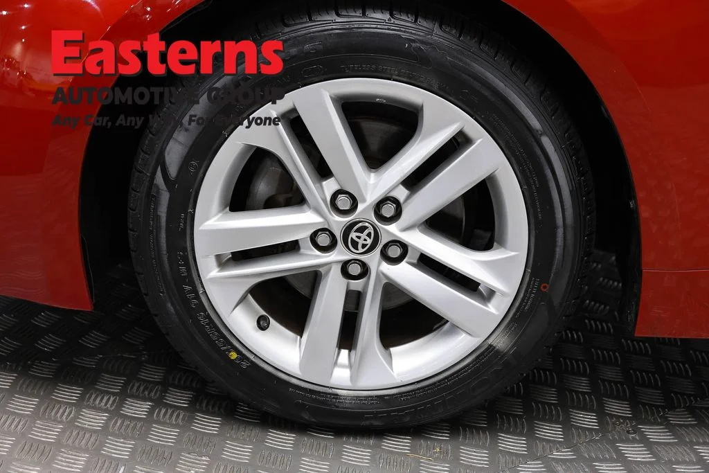 Used 2019 Red Toyota SE image 31